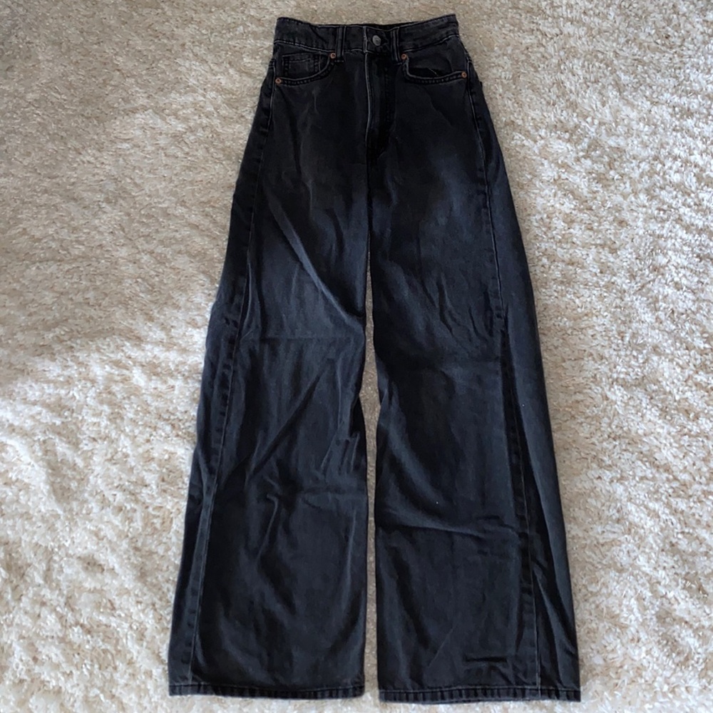 H&M: wide leg black jeans size 0